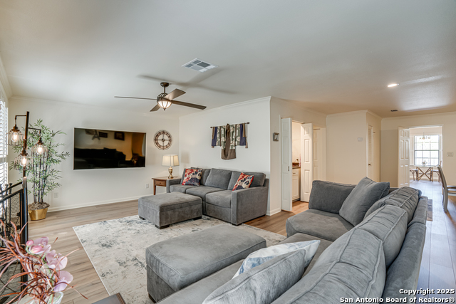 Image 9 of 34 For 2611 Eisenhauer Road  1603