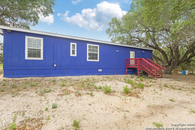 Image 19 of 27 For 23055 Trumbo Rd