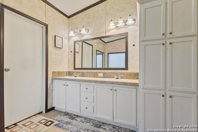Image 7 of 27 For 23055 Trumbo Rd