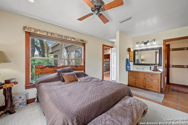 Listing photo id 20 for 2802 State Highway 46
