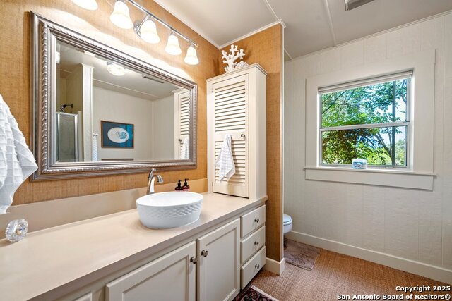 Listing photo id 22 for 2802 State Highway 46
