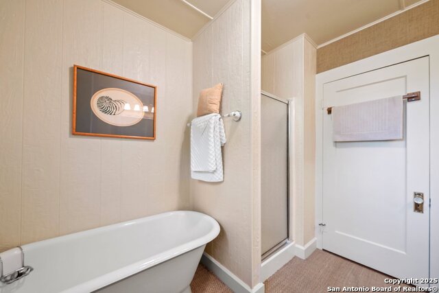 Listing photo id 23 for 2802 State Highway 46