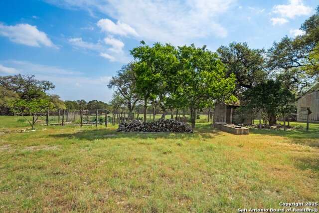 Listing photo id 30 for 2802 State Highway 46