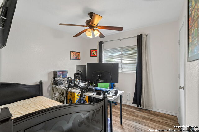 Image 11 of 15 For 10130 Amber Coral