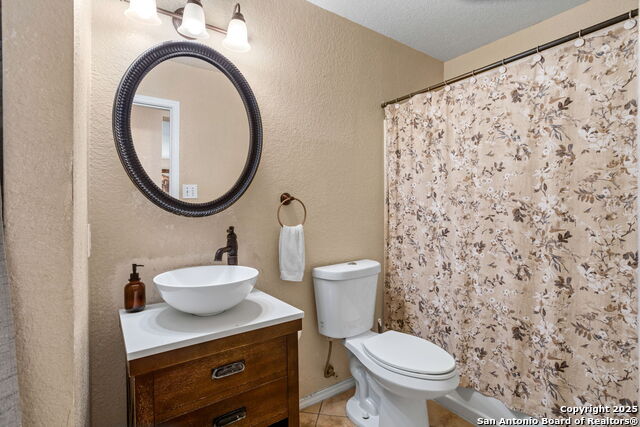 Image 13 of 15 For 10130 Amber Coral