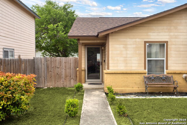 Image 2 of 15 For 10130 Amber Coral