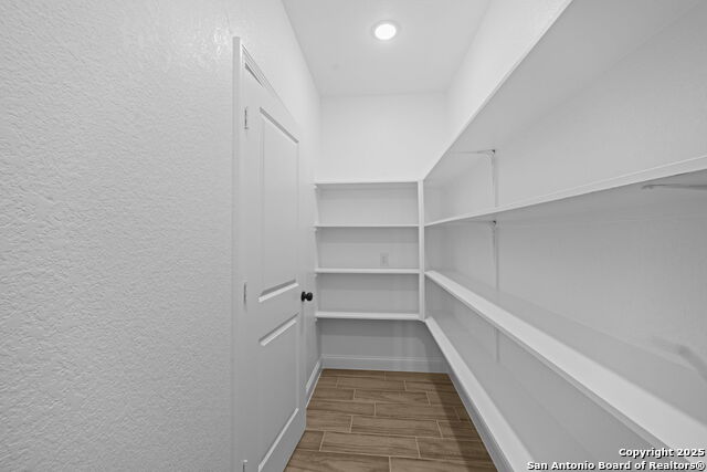 Listing photo id 8 for 104 Hidden Path