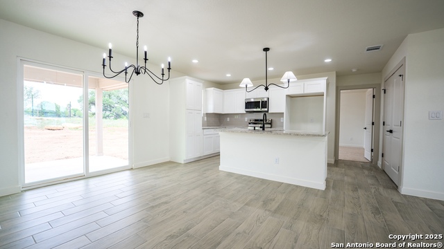 Image 13 of 34 For 16713 Tapatio St