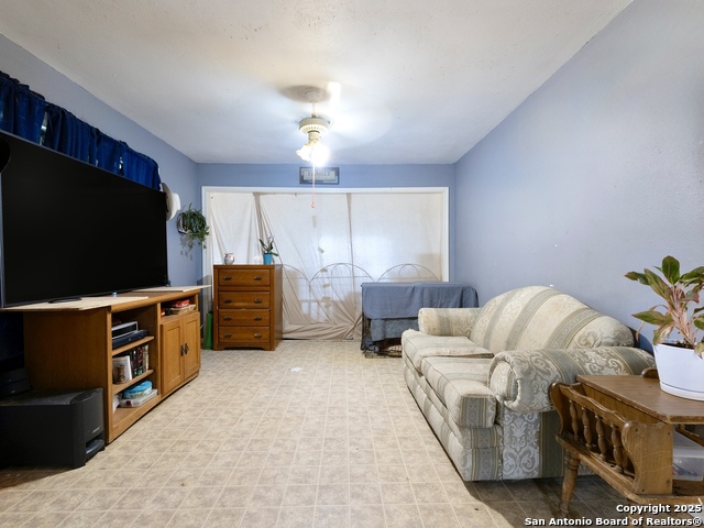 Image 4 of 16 For 231 Signal Hill