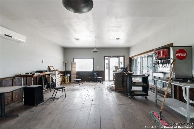 Listing photo id 15 for 14328 Hwy 72