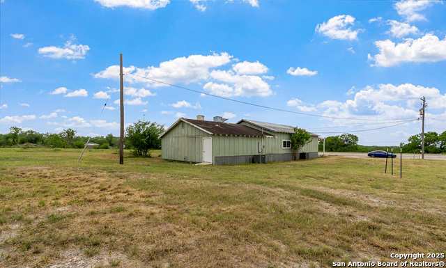 Listing photo id 3 for 14328 Hwy 72