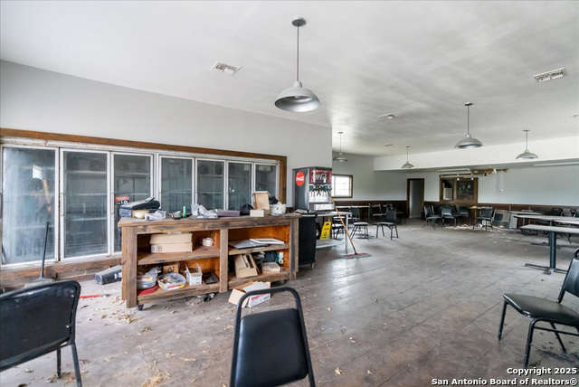 Listing photo id 6 for 14328 Hwy 72