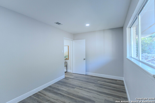 Image 18 of 36 For 10215 Rafter O