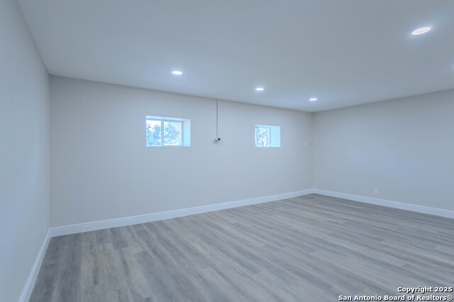 Image 26 of 36 For 10215 Rafter O