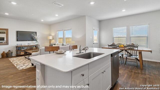 Image 19 of 51 For 3018 Lindenwood Way