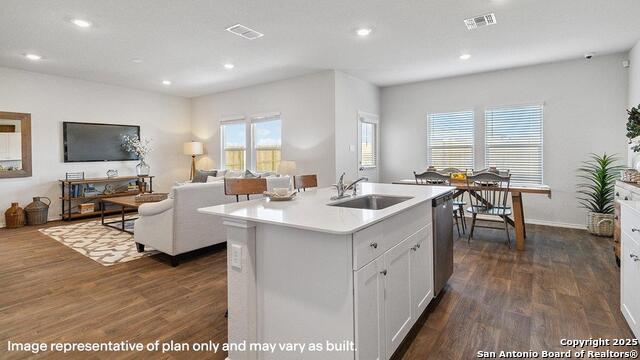 Image 21 of 51 For 3018 Lindenwood Way
