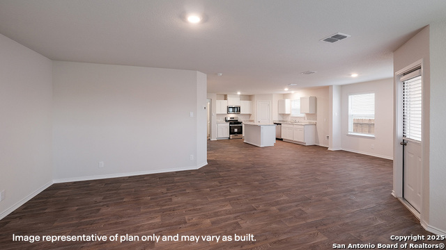 Image 10 of 79 For 1116 Andean Emerald