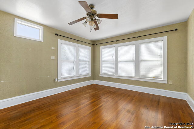 Image 16 of 35 For 1141 Highland Blvd E