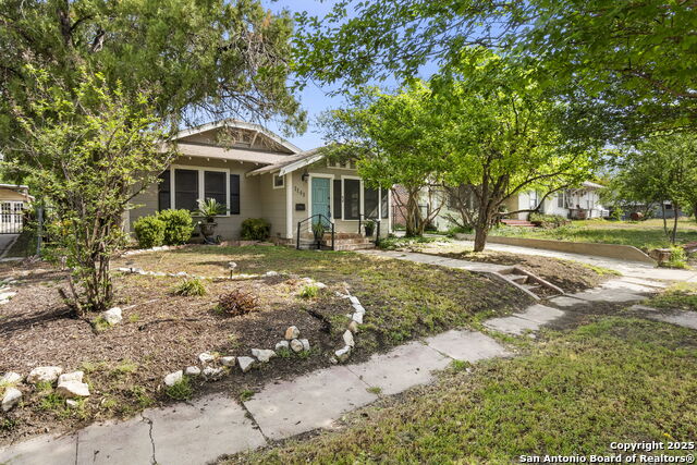 Image 30 of 35 For 1141 Highland Blvd E