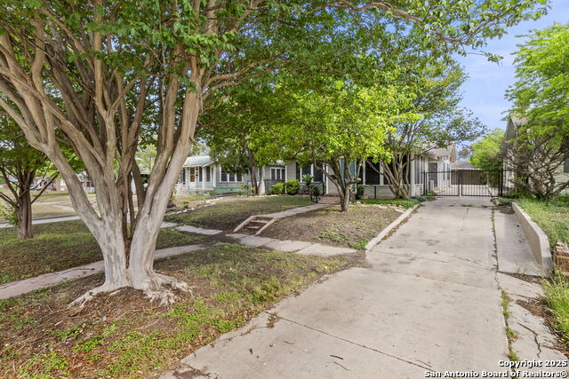Image 31 of 35 For 1141 Highland Blvd E