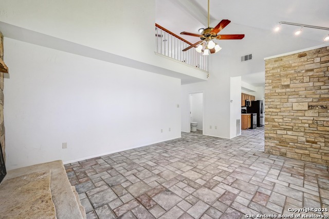 Listing photo id 9 for 13533 Fm 2325