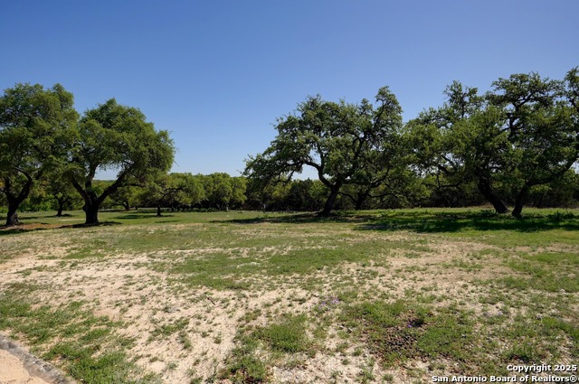 Listing photo id 21 for 13533 Fm 2325