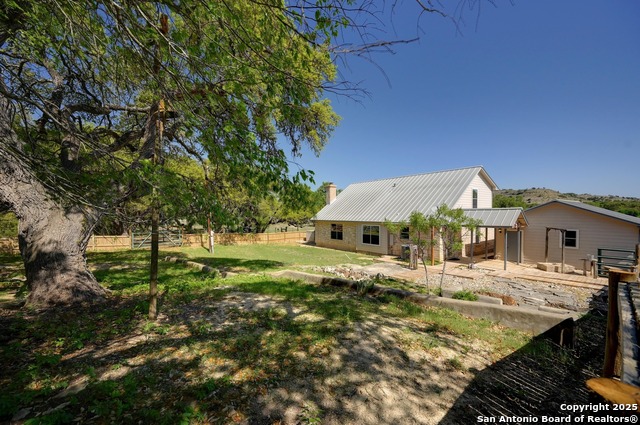 Listing photo id 23 for 13533 Fm 2325