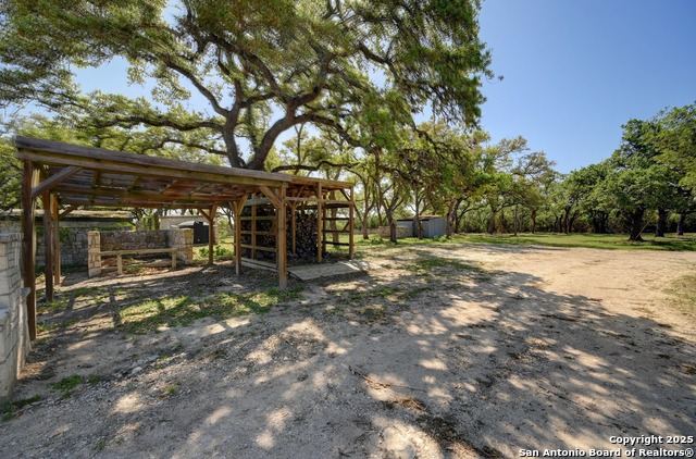 Listing photo id 24 for 13533 Fm 2325