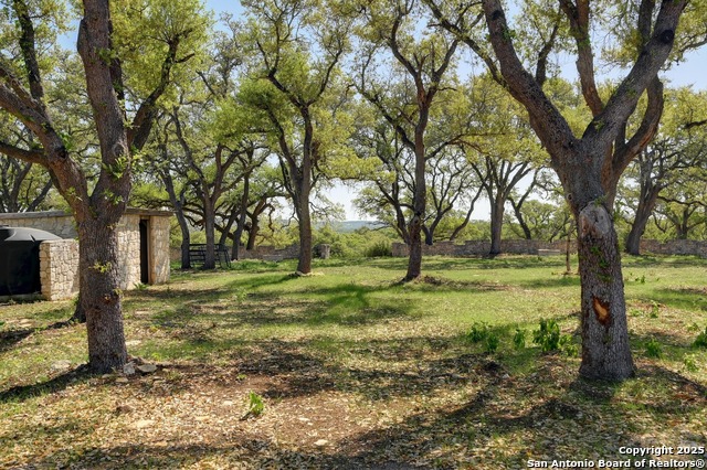 Listing photo id 27 for 13533 Fm 2325