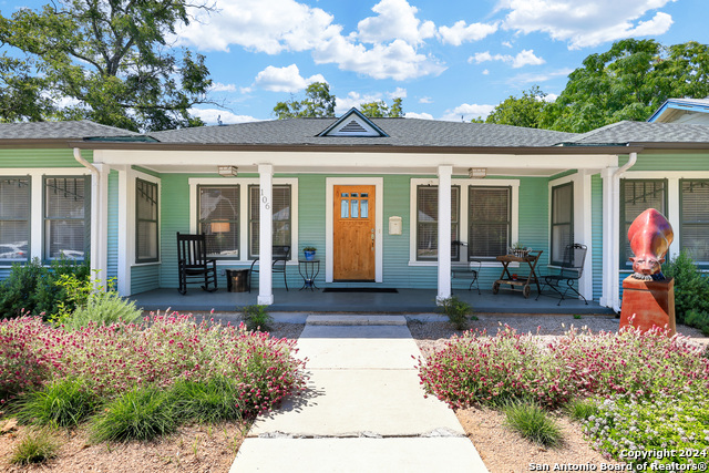 Image 2 of 40 For 106 Magnolia Dr