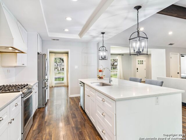 Image 11 of 29 For 106 Castleoaks Drive