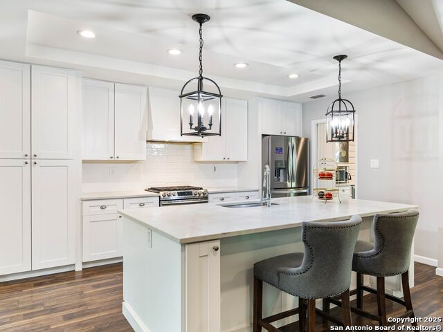 Image 13 of 29 For 106 Castleoaks Drive