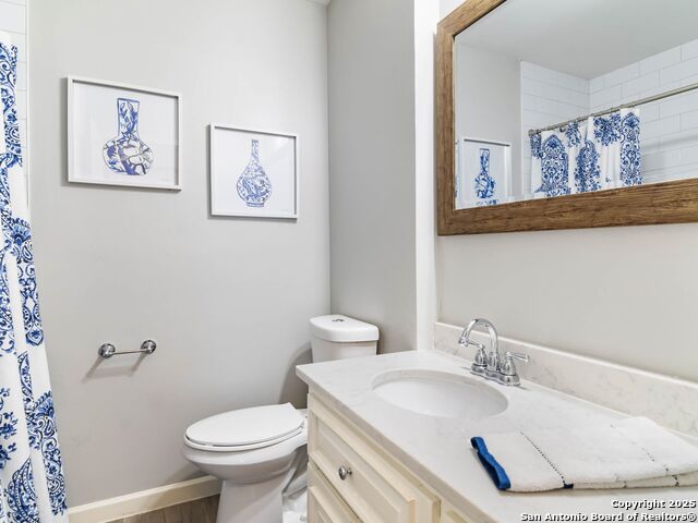 Image 23 of 29 For 106 Castleoaks Drive
