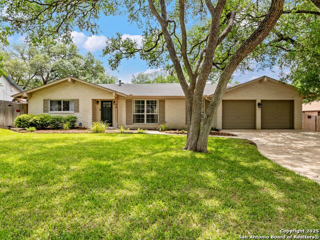 Image 3 of 29 For 106 Castleoaks Drive