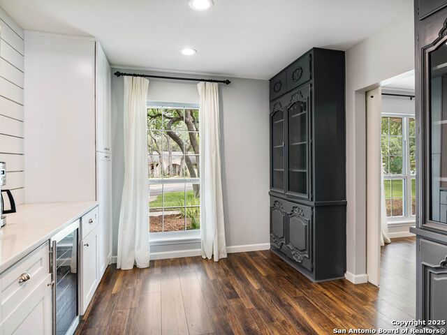 Image 6 of 29 For 106 Castleoaks Drive