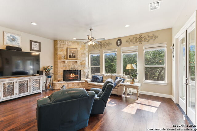 Image 9 of 37 For 1292 Parton  