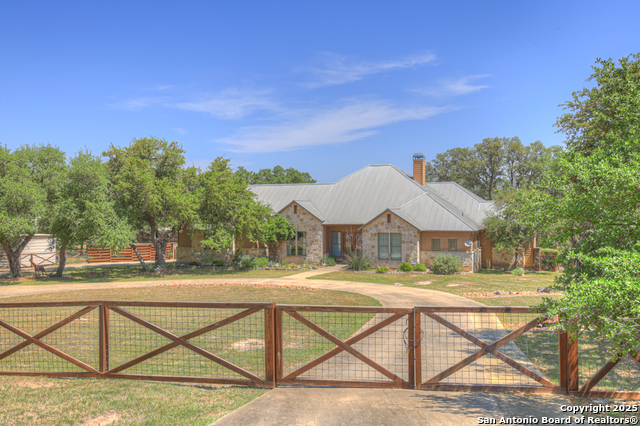 Details for 807 Lake Island, Canyon Lake, TX 78133
