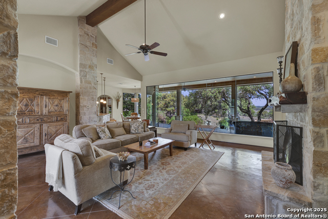 Image 10 of 45 For 807 Lake Island