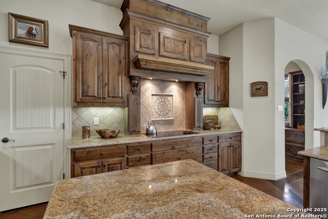 Image 12 of 45 For 807 Lake Island