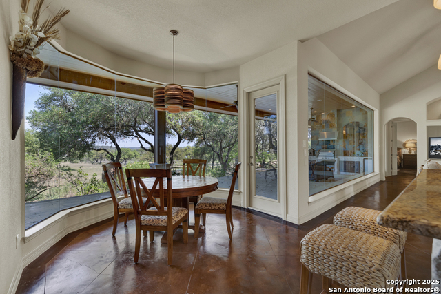 Image 18 of 45 For 807 Lake Island