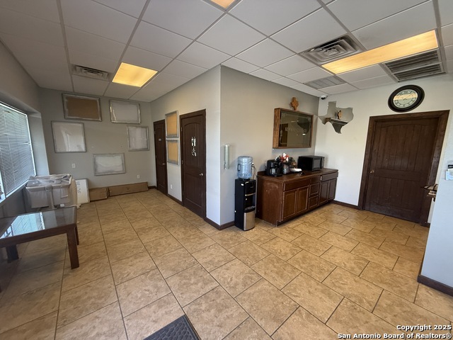 Listing photo id 9 for 1237 Oaklawn W