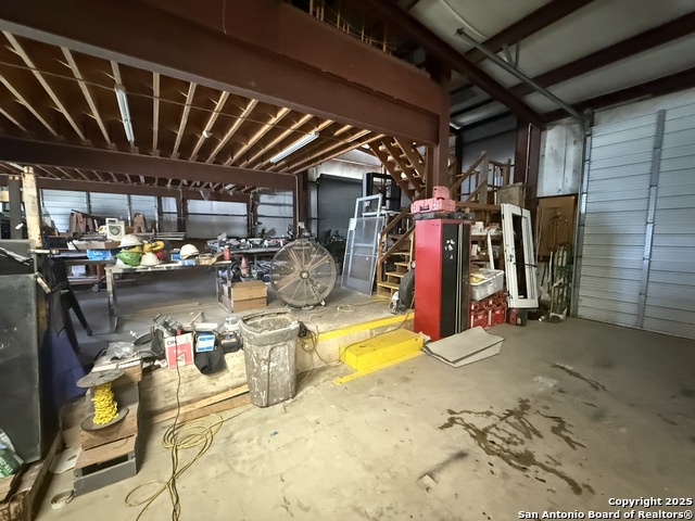 Listing photo id 13 for 1237 Oaklawn W