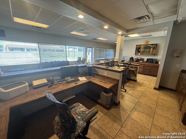 Listing photo id 20 for 1237 Oaklawn W