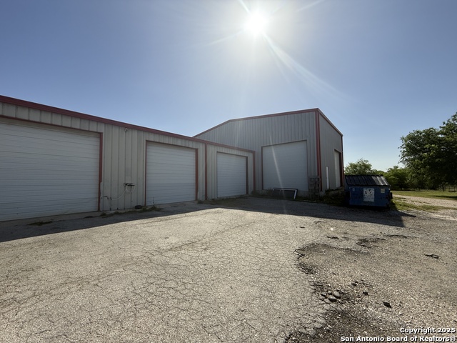 Listing photo id 3 for 1237 Oaklawn W