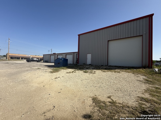 Listing photo id 5 for 1237 Oaklawn W