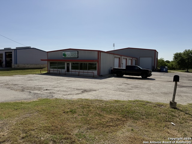 Listing photo id 7 for 1237 Oaklawn W
