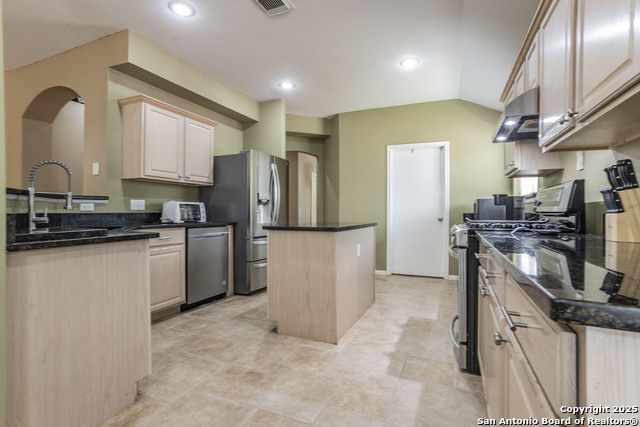 Image 14 of 33 For 9703 Copperstream