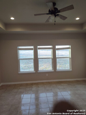 Image 14 of 24 For 200 Lakeview