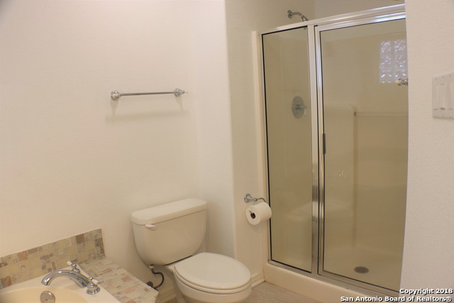 Image 9 of 13 For 15722 Knolldown