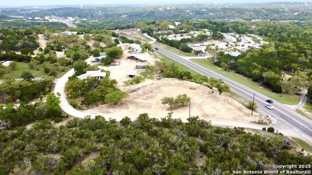 Listing photo id 32 for 1340 Hinch  